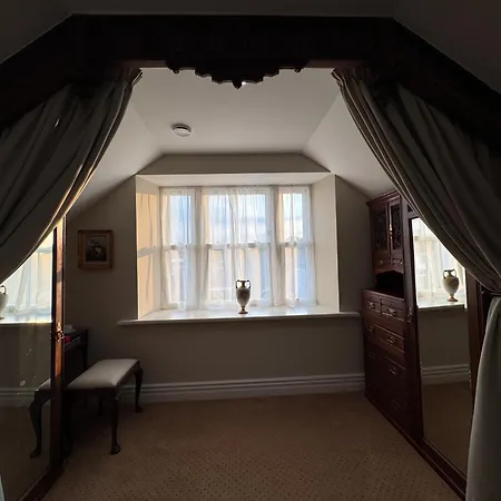 Regency Townhouse *