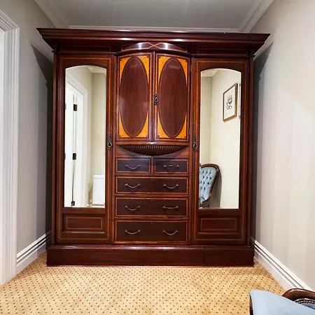 Regency Townhouse Bed and Breakfast *