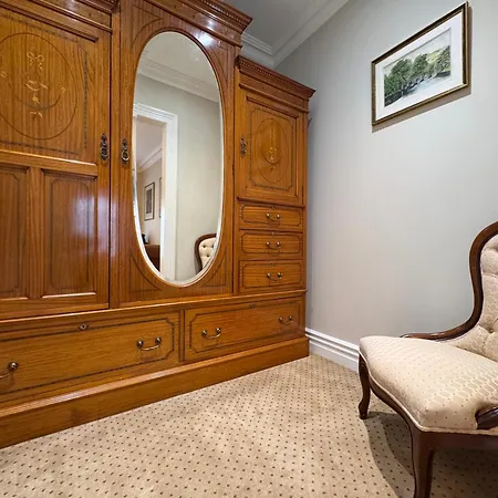 Regency Townhouse